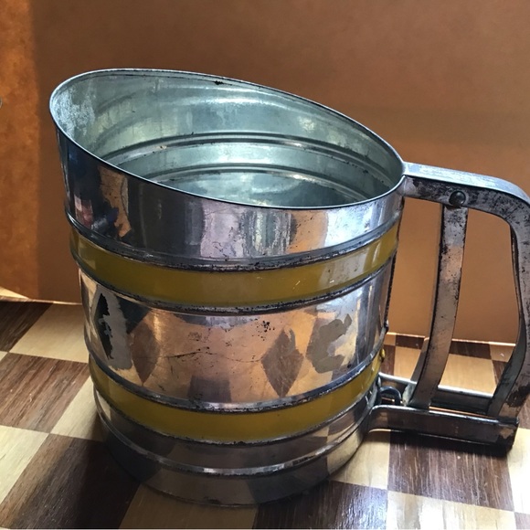 🎥★❦꒒ik୧⌵N୧w★ AUCTION PRICE👩🏻‍⚖️👨‍🍳 VTG Foley Sift Chine Screen Flour Sifter - Picture 11 of 11